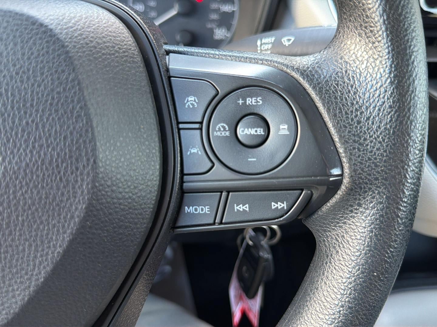 Used 2024 Toyota Corolla LE FWD image 19