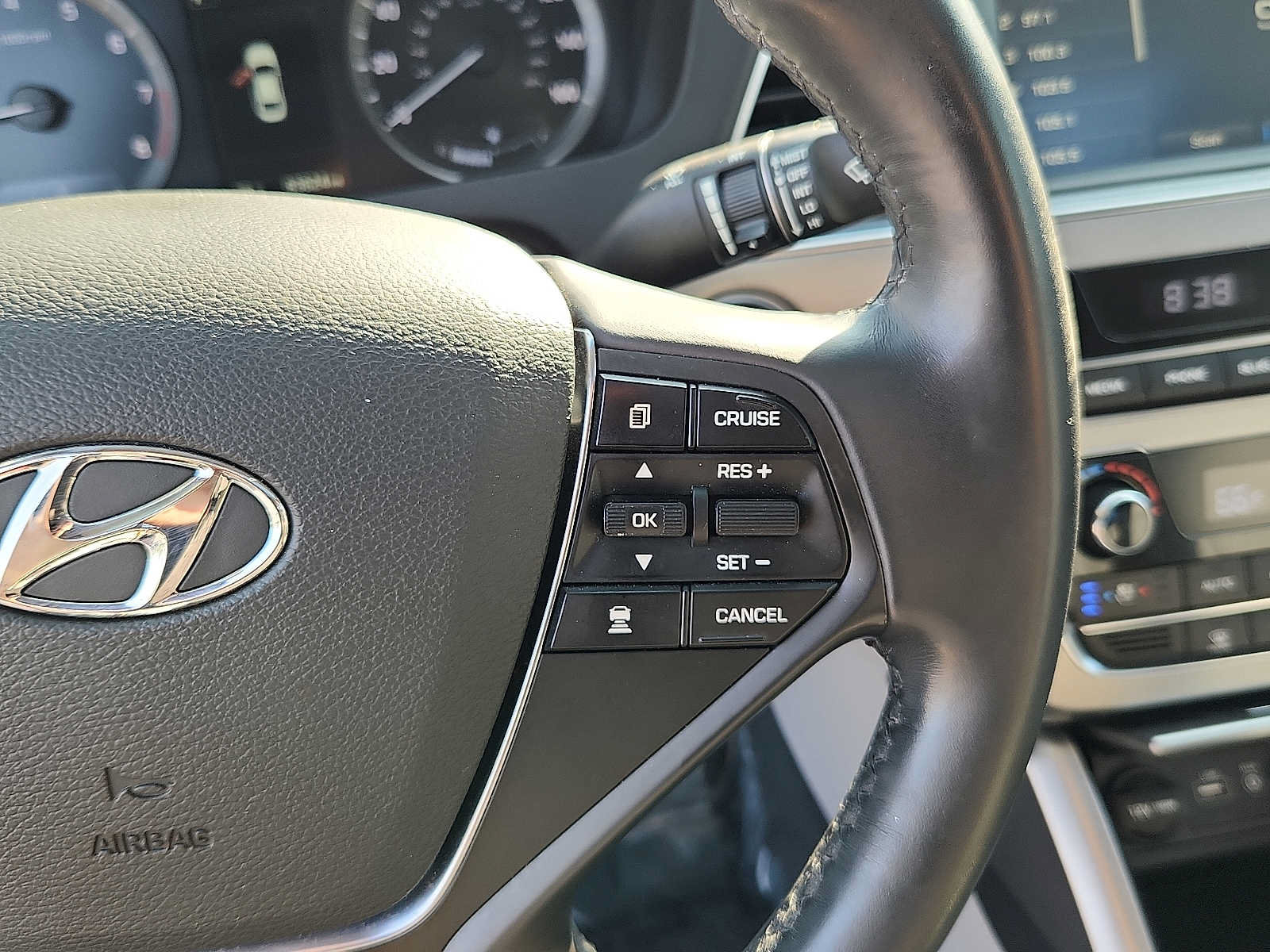Used 2017 Hyundai Sonata Limited w/ Ultimate Package 04 FWD image 21