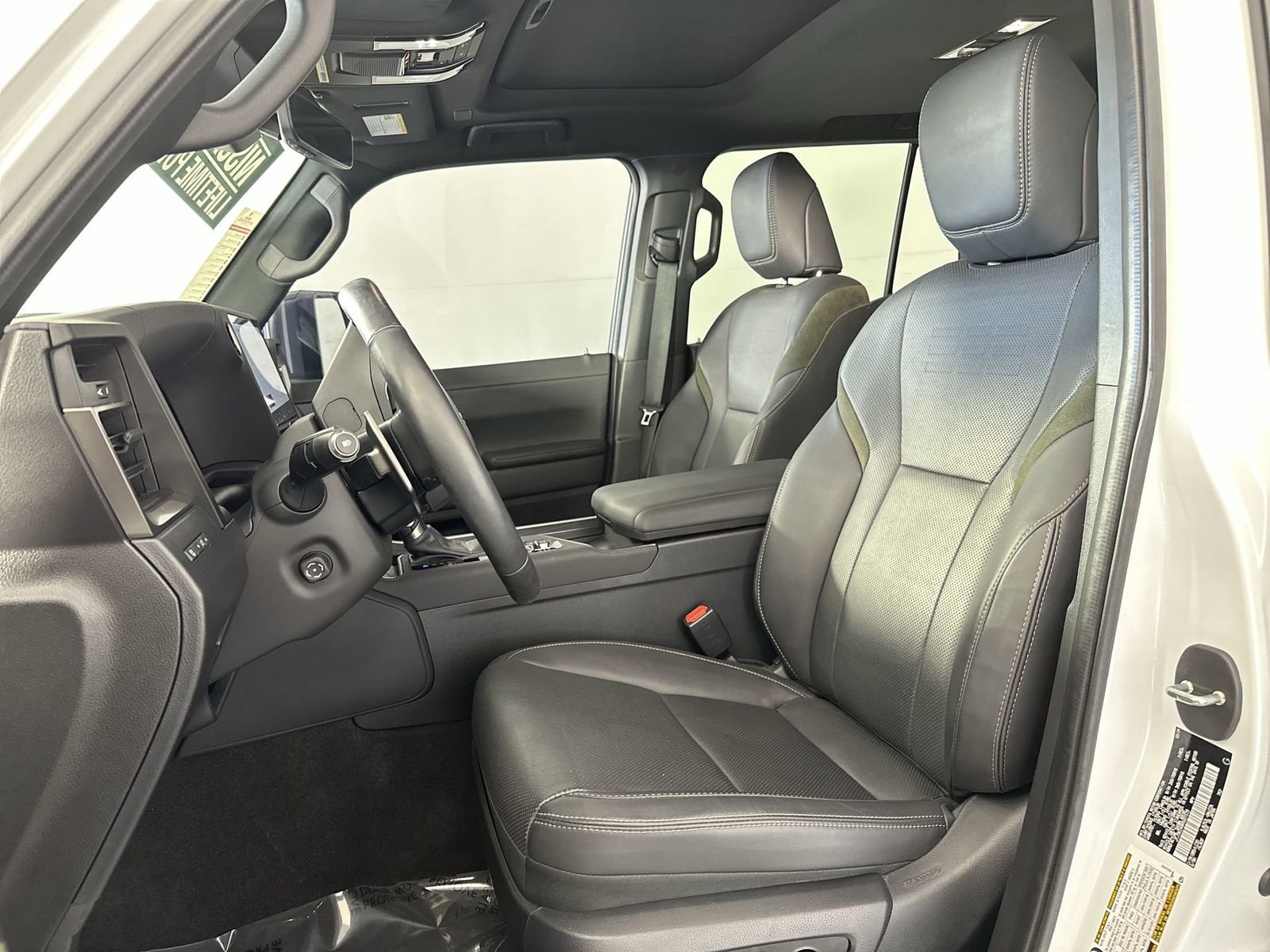 Used 2024 Lexus GX 550 image 11