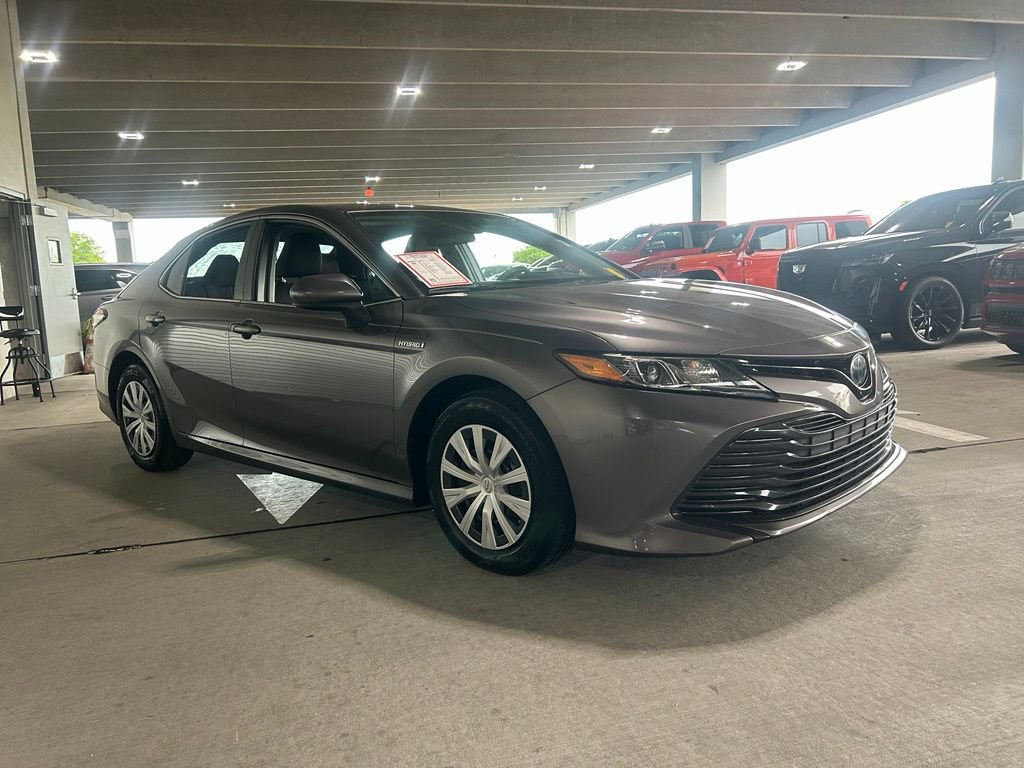 Used 2020 Toyota Camry LE FWD image 7