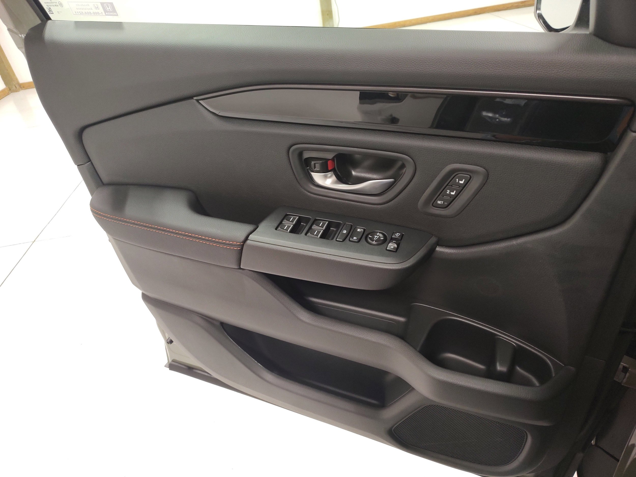 New 2026 Honda Pilot TrailSport image 9