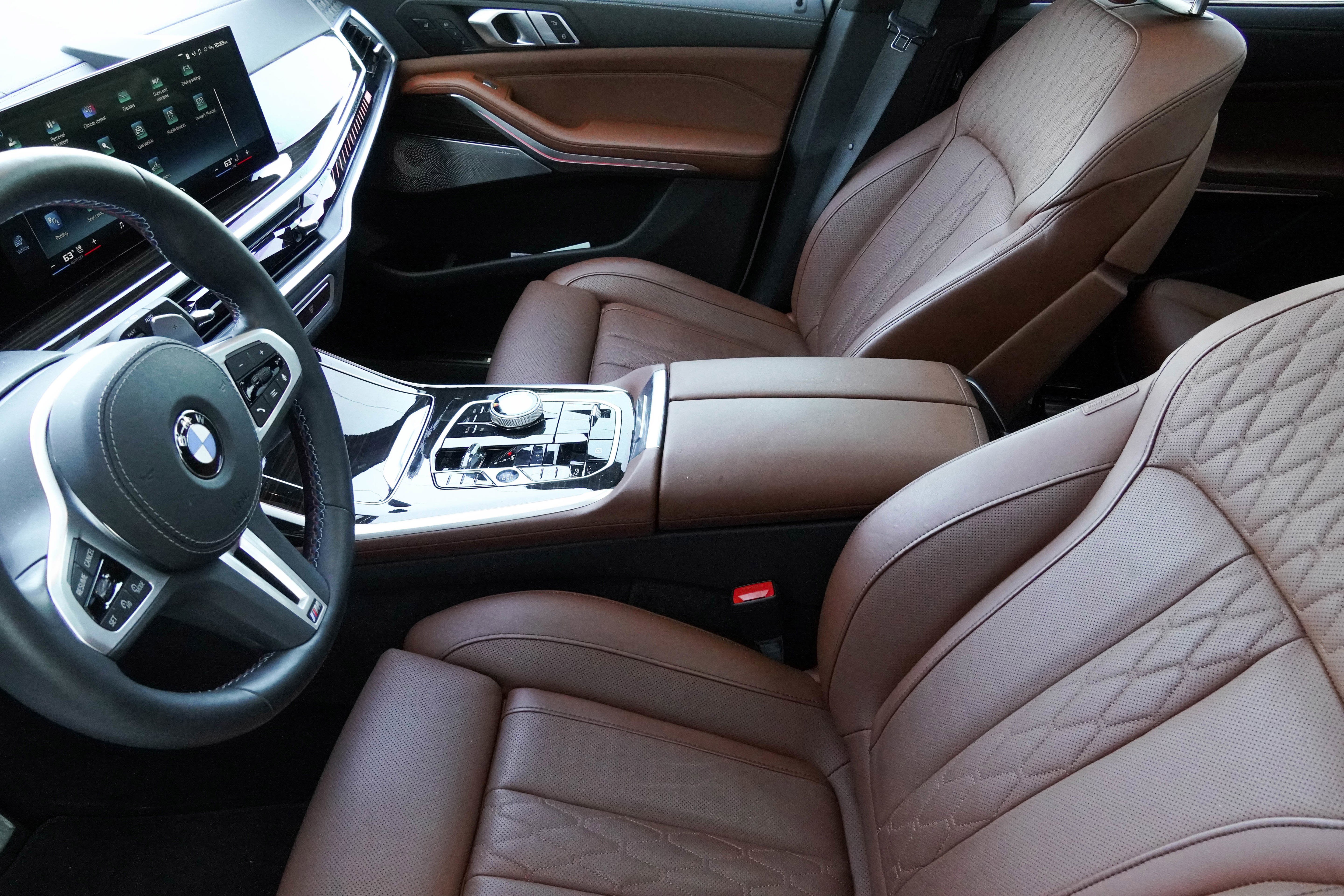 Certified 2024 BMW X7 M60i w/ Executive Package image 12