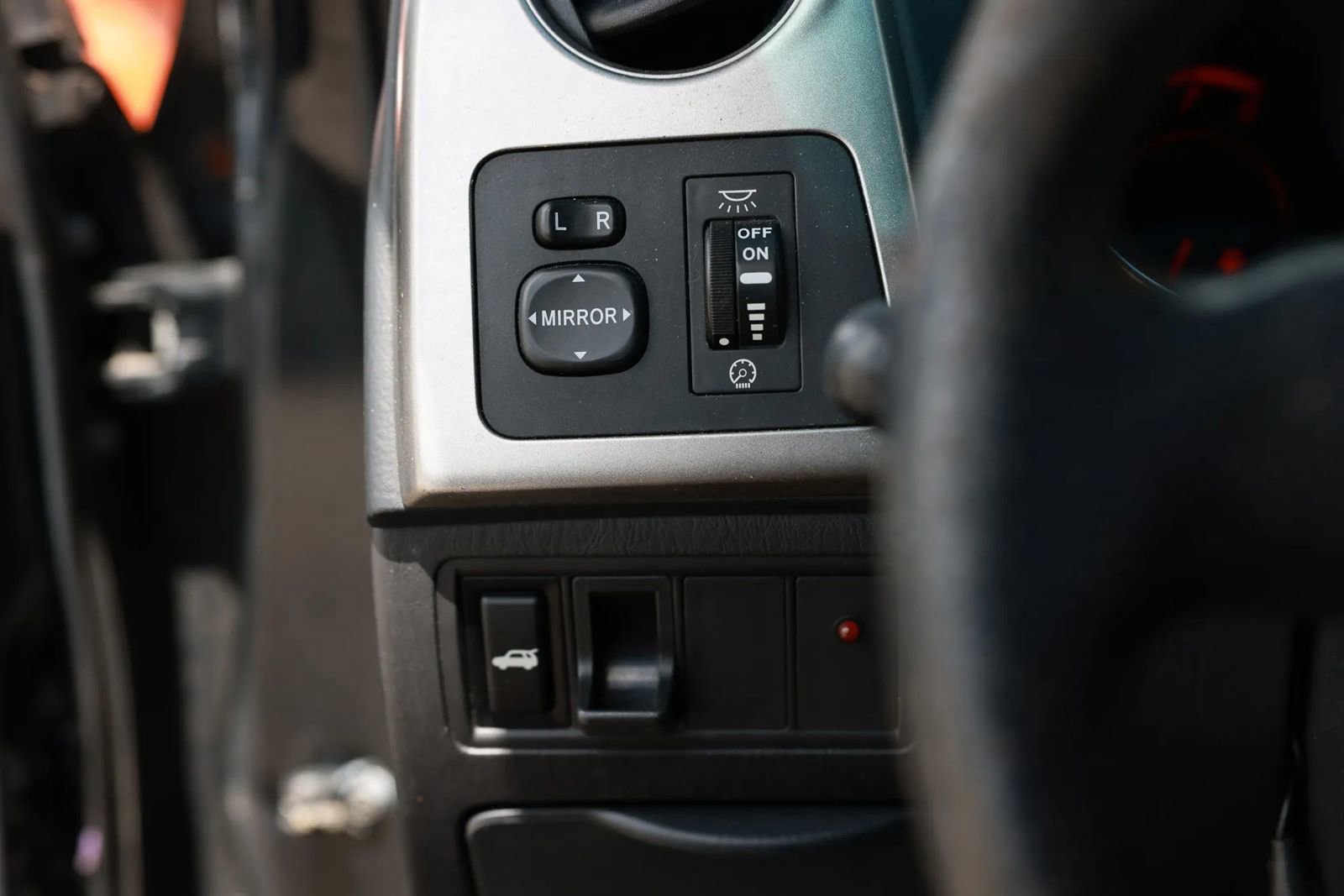 Used 2003 Toyota Matrix XR FWD image 39