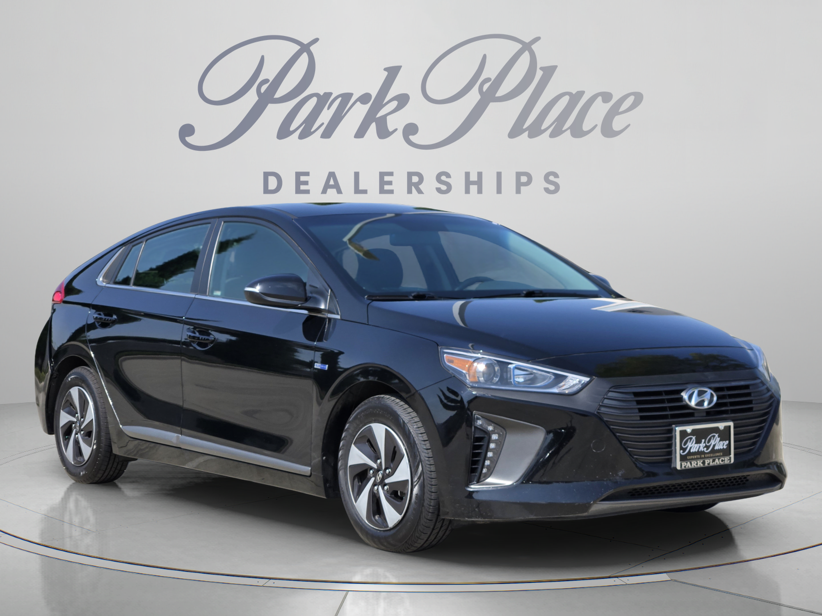 Used 2017 Hyundai Ioniq SEL FWD image 7