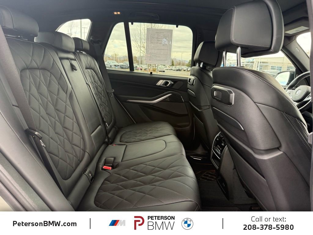 Used 2025 BMW X5 M60i image 21