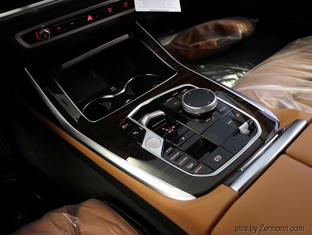 Used 2026 BMW X7 xDrive40i image 26