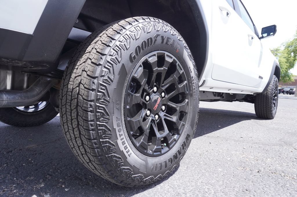 New 2026 GMC Canyon Elevation w/ Convenience Package RWD image 6
