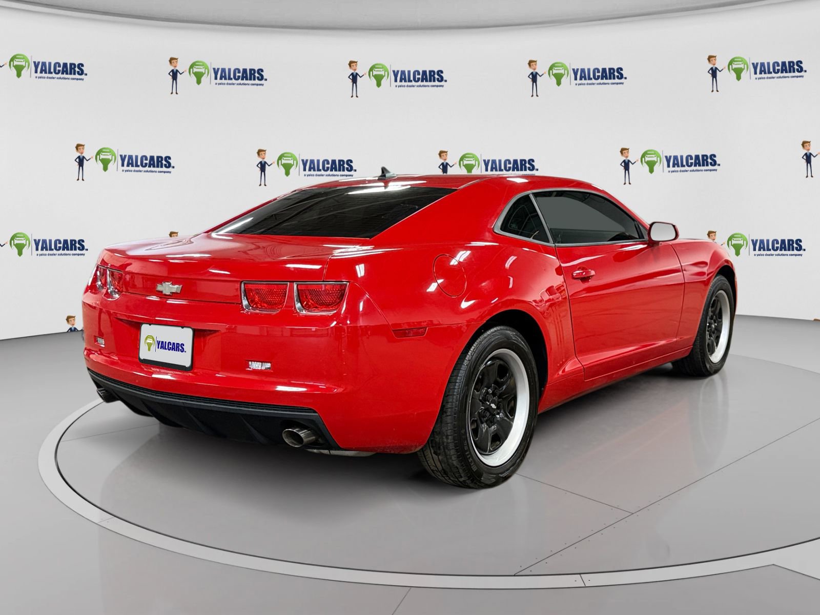 Used 2010 Chevrolet Camaro LS RWD image 5