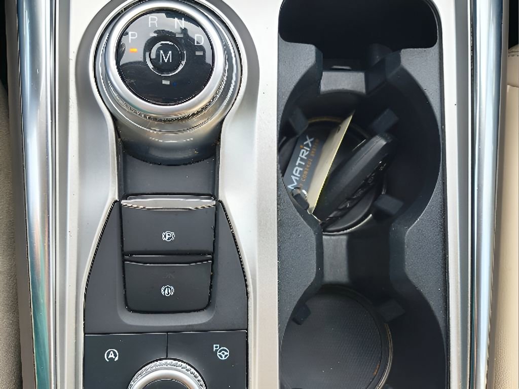 Used 2020 Ford Explorer Platinum w/ Premium Technology Package image 30