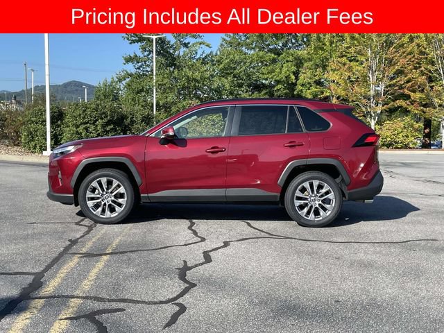Used 2022 Toyota RAV4 XLE Premium AWD/4WD image 2