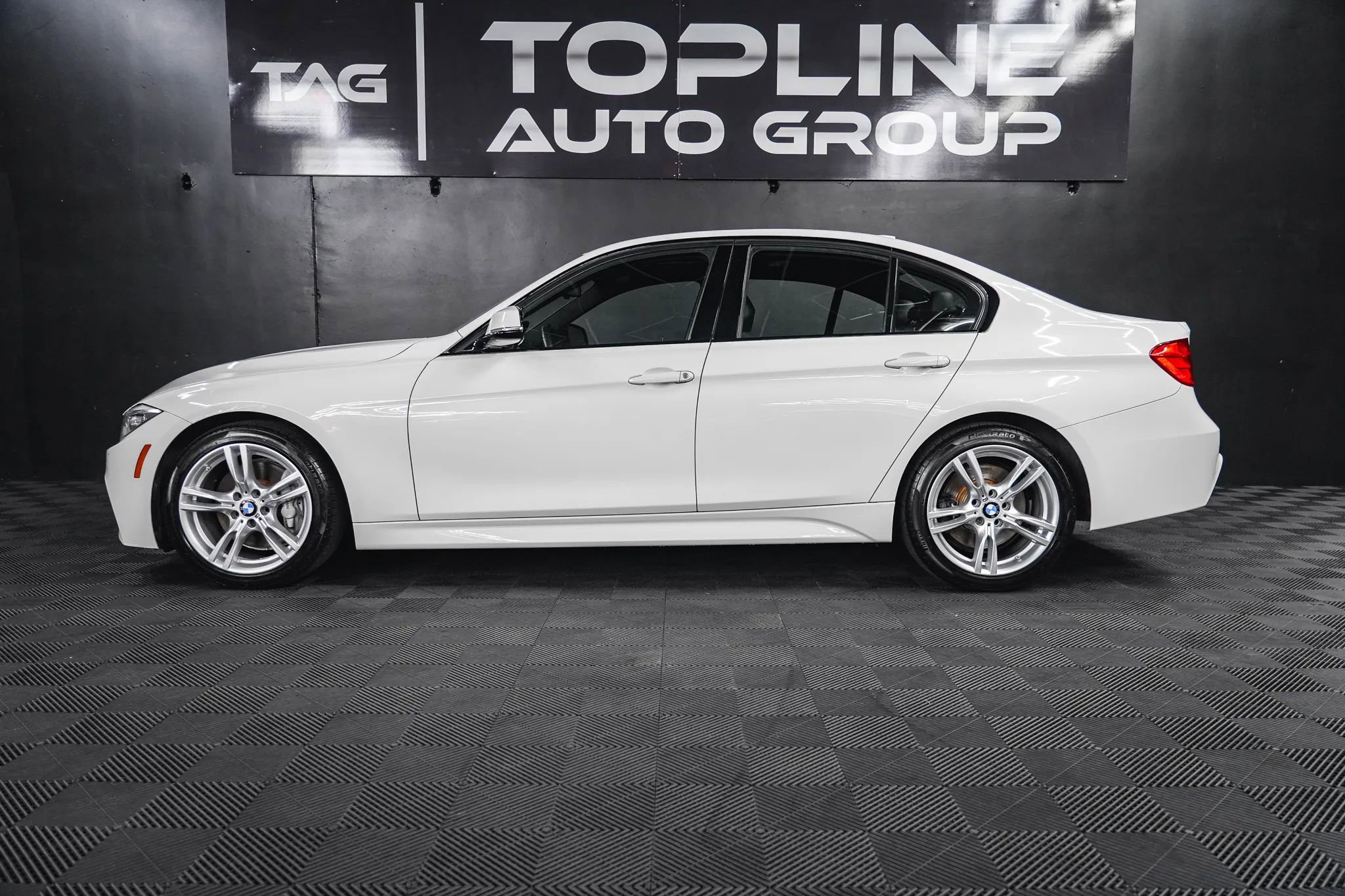 Used 2014 BMW 335i xDrive Sedan AWD/4WD image 26
