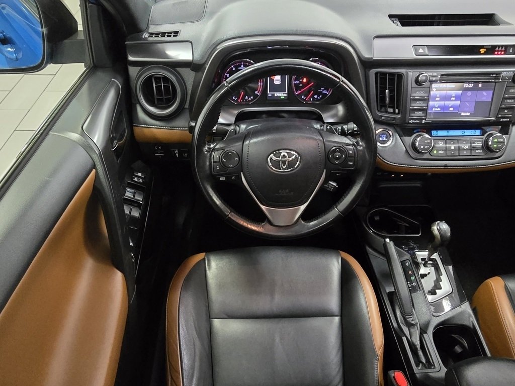 Used 2018 Toyota RAV4 SE w/ Power Extra Value Package image 22