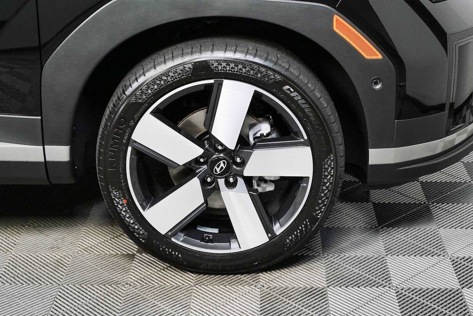 New 2026 Hyundai Santa Fe Limited FWD image 14