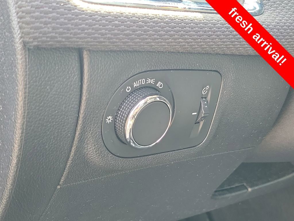 Used 2017 Chevrolet Cruze LS image 17