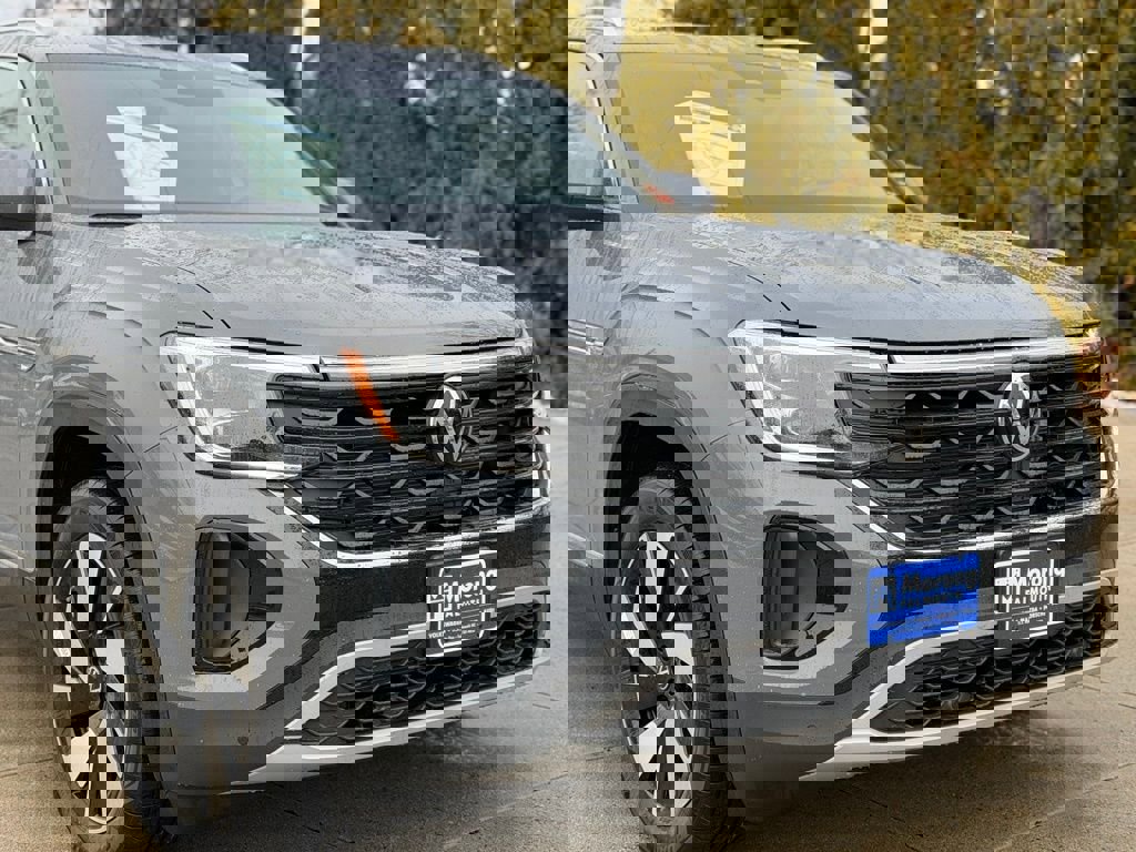 New 2026 Volkswagen Atlas Cross Sport SEL image 2