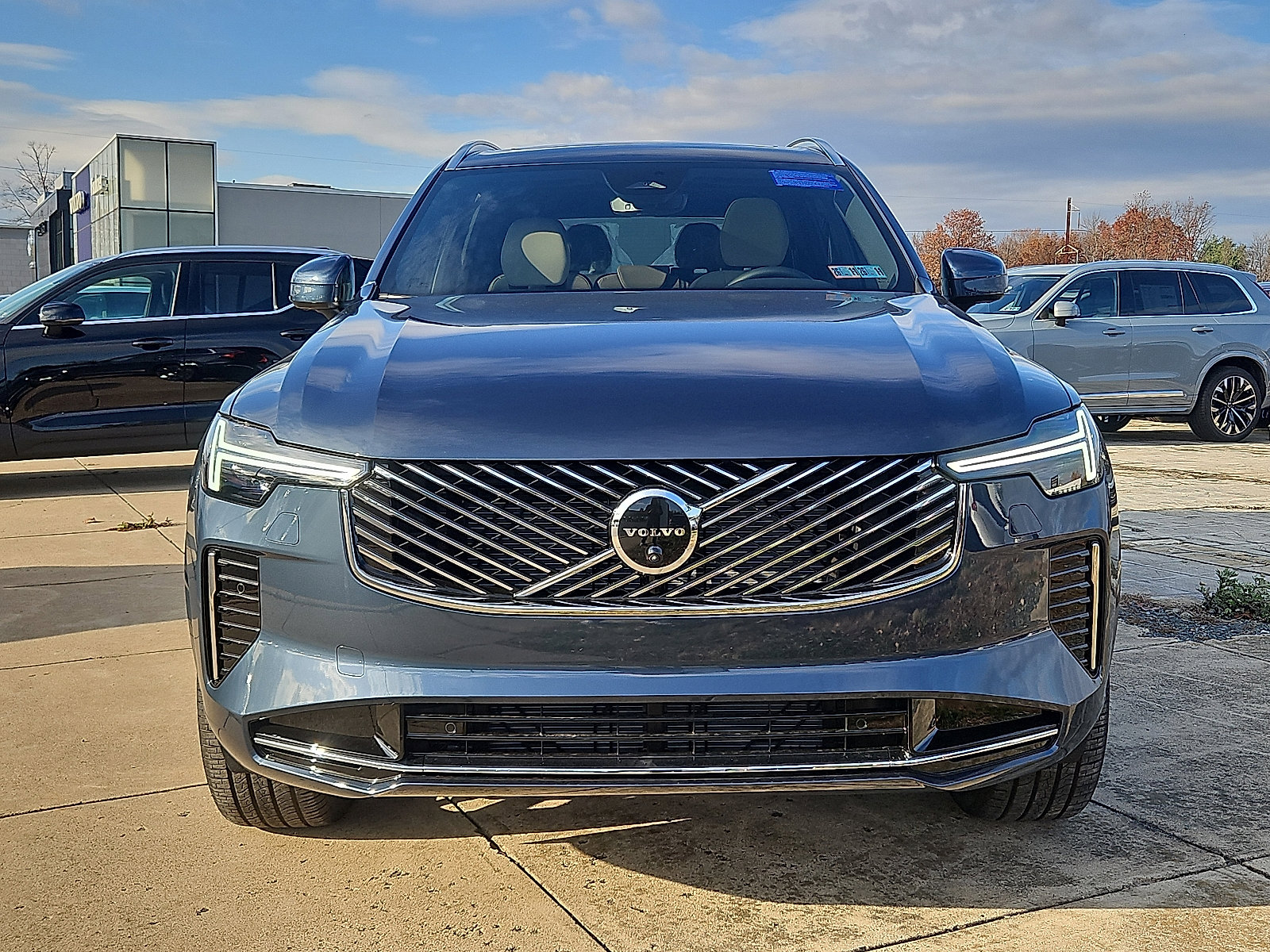 New 2026 Volvo XC90 B6 Plus w/ Protection Package Premier image 2