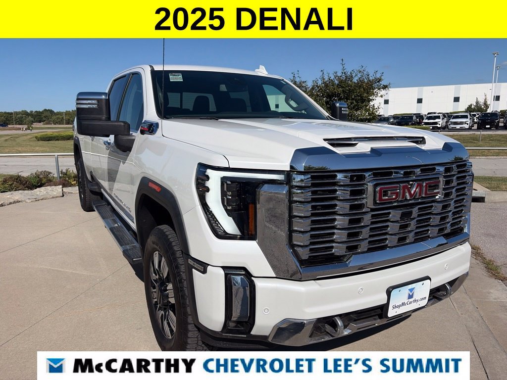 Used 2025 GMC Sierra 3500 Denali AWD/4WD image 2