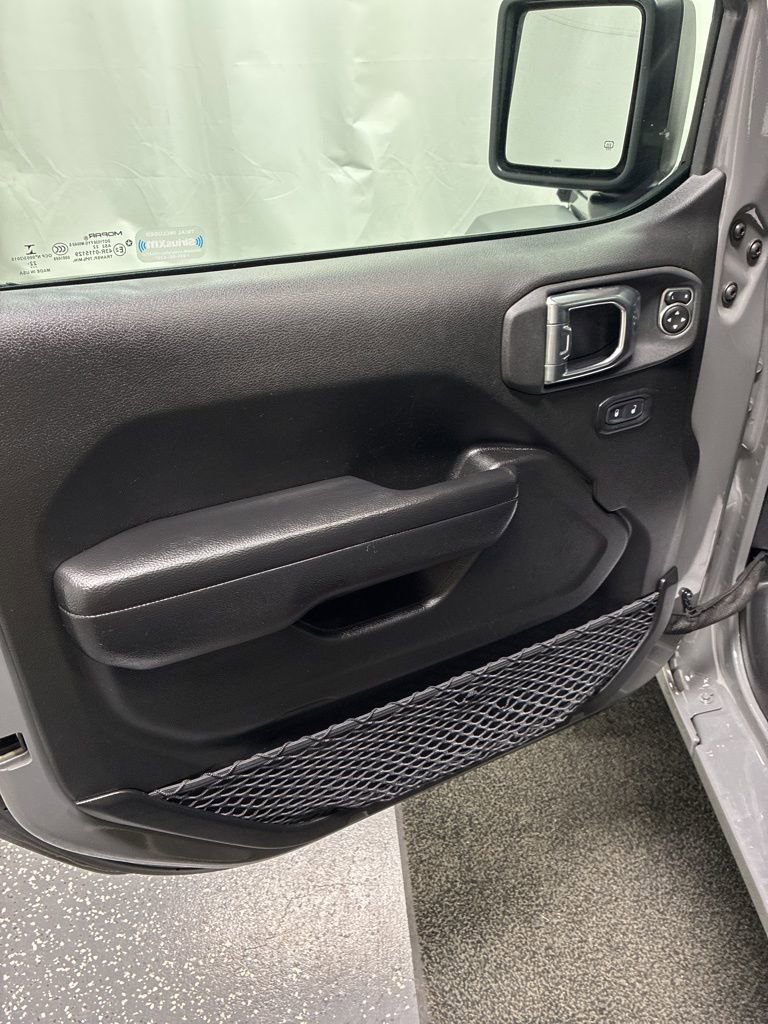 Used 2023 Jeep Wrangler Unlimited image 11