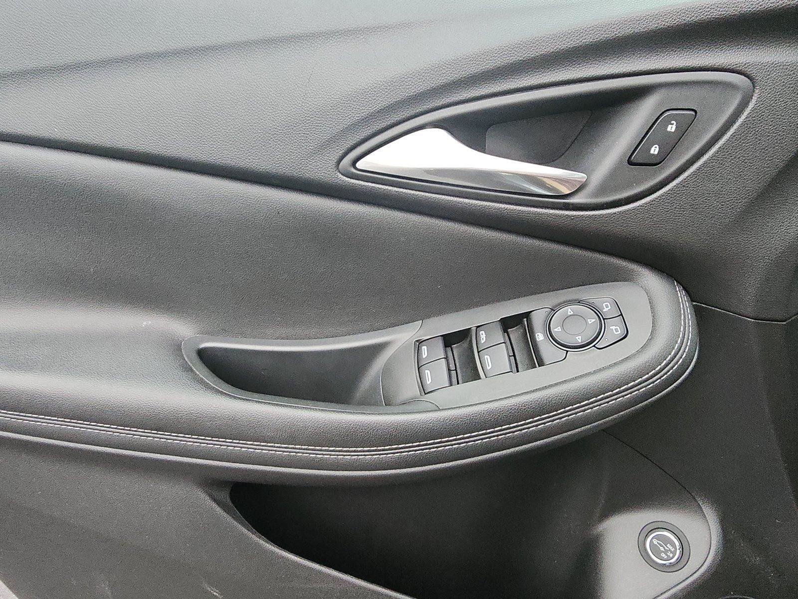 Used 2020 Buick Encore GX Select w/ Experience Buick Package FWD image 15