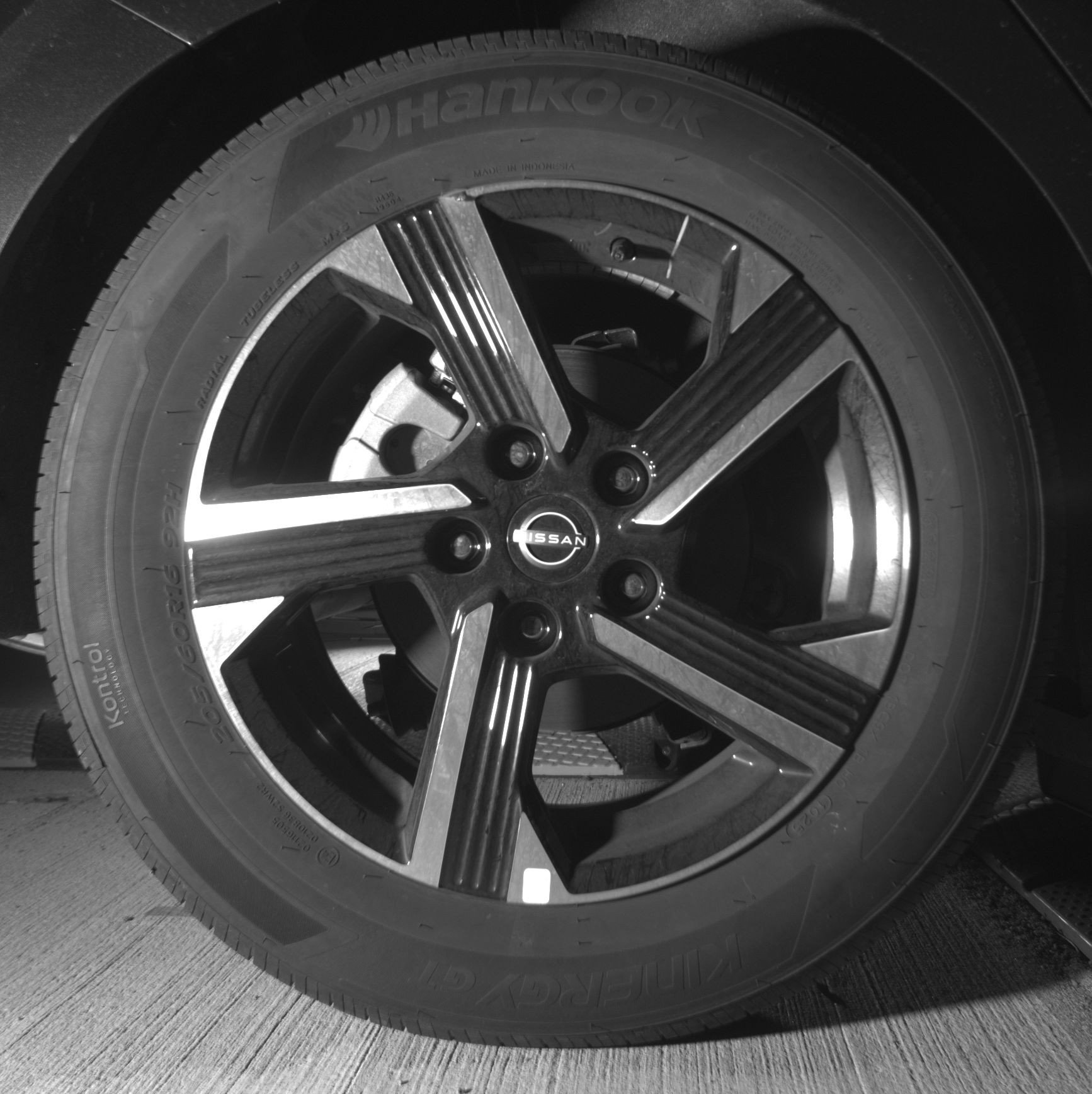 Used 2025 Nissan Sentra SV FWD image 15