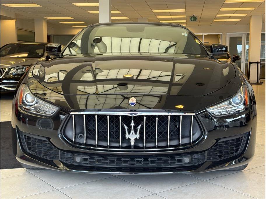 Used 2019 Maserati Ghibli RWD image 2