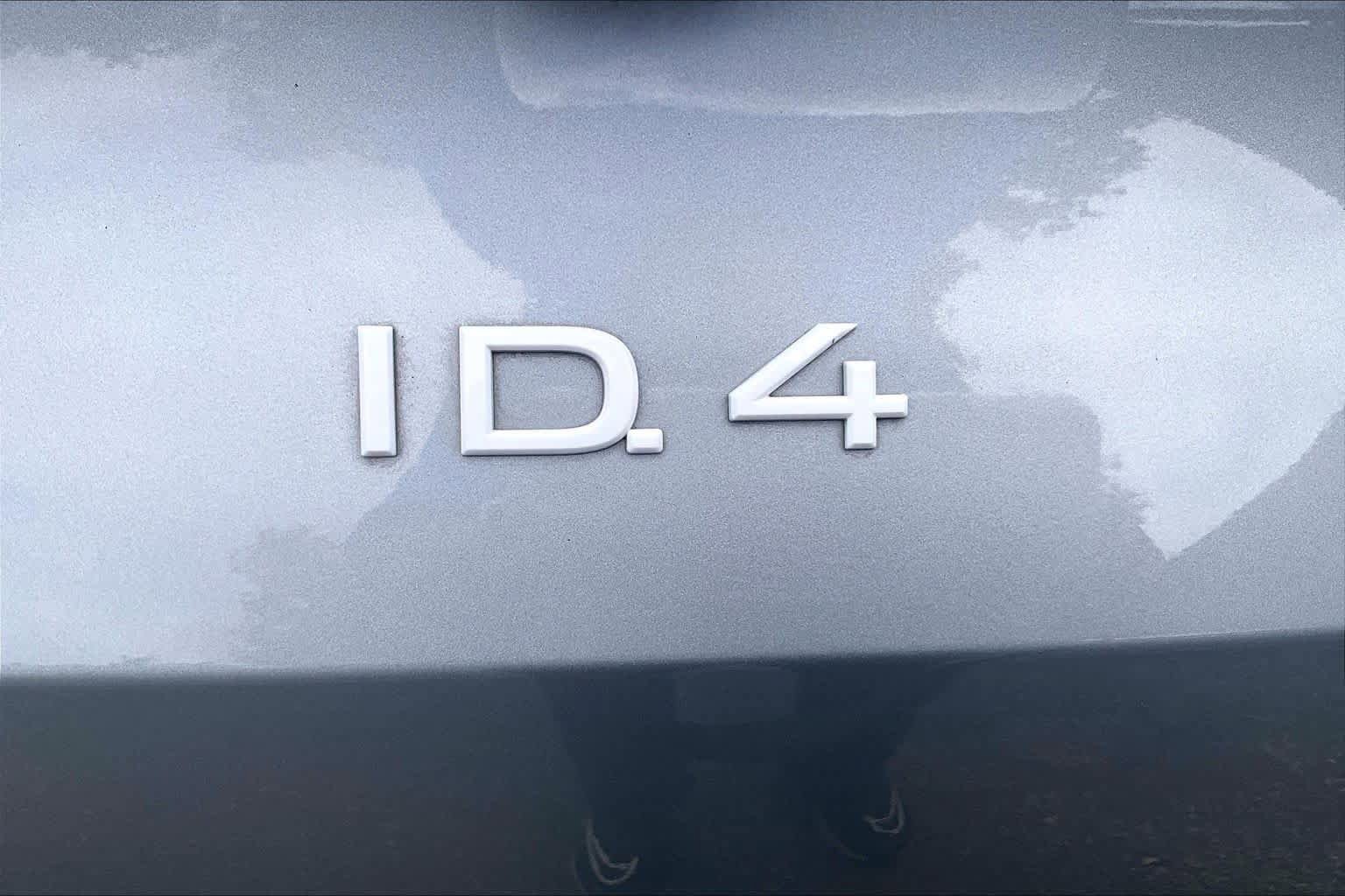 Used 2025 Volkswagen ID.4 Pro AWD/4WD image 9