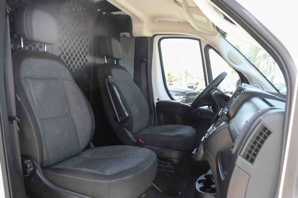 Used 2025 RAM ProMaster 2500 w/ U-Haul Equipment Group FWD image 37