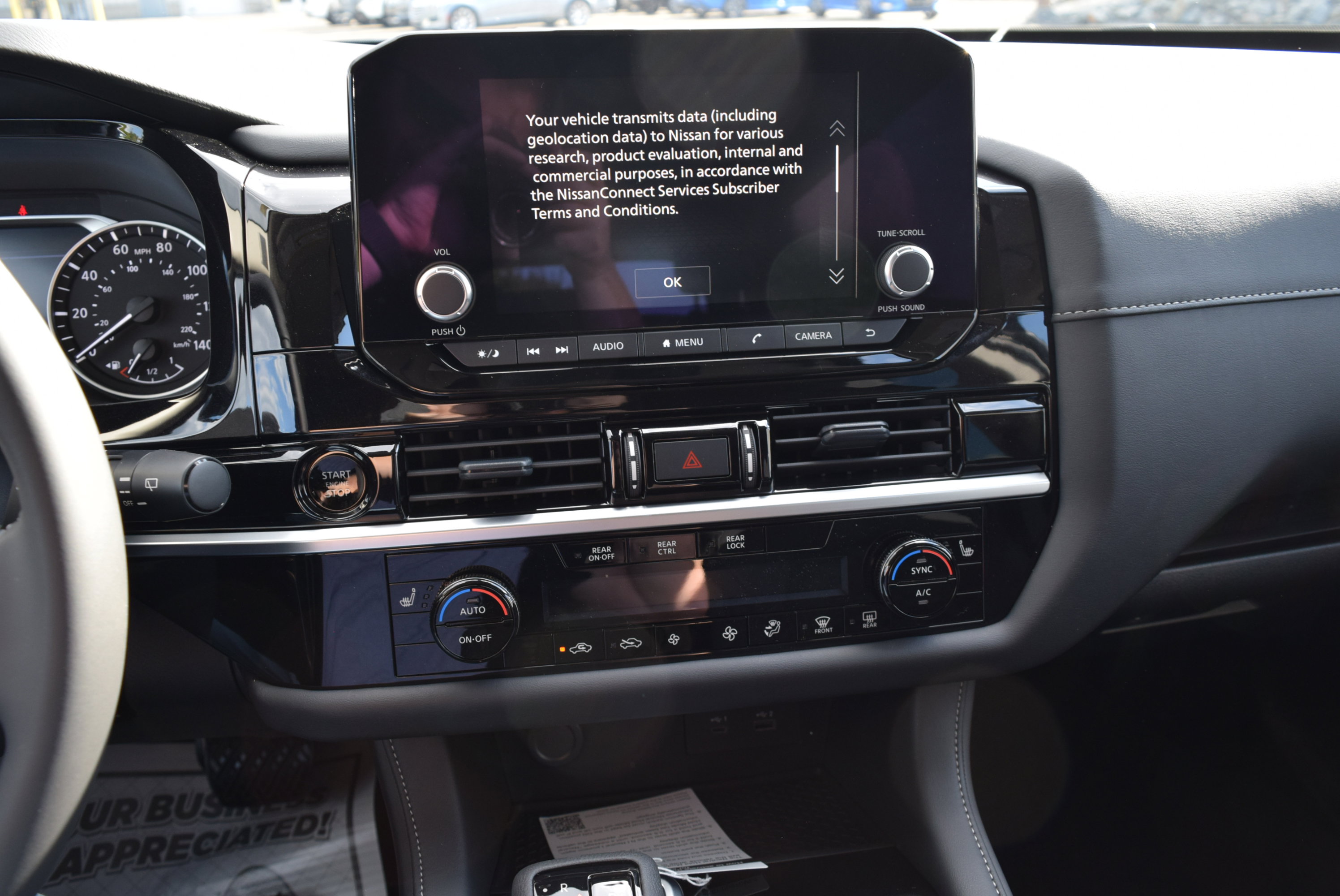 New 2025 Nissan Pathfinder SV w/ Black Appearance Package image 15