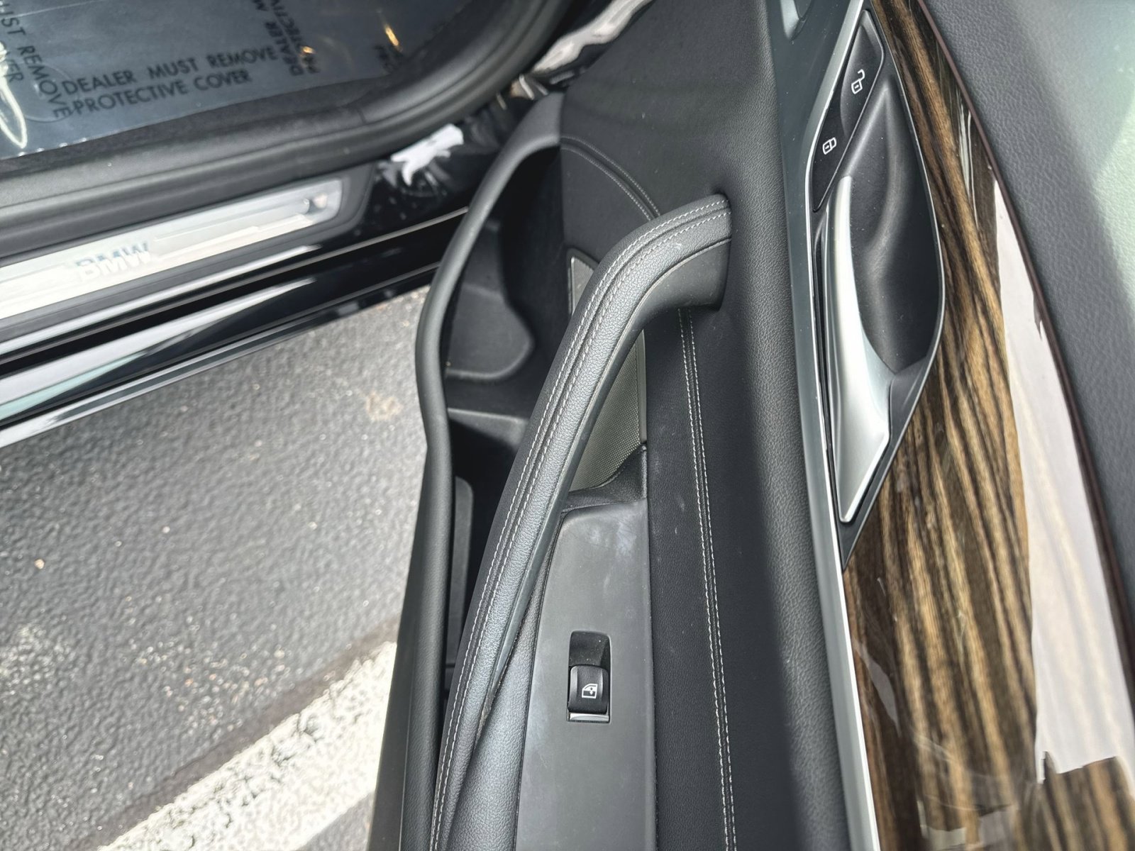 Used 2022 BMW 540i xDrive w/ Premium Package image 35