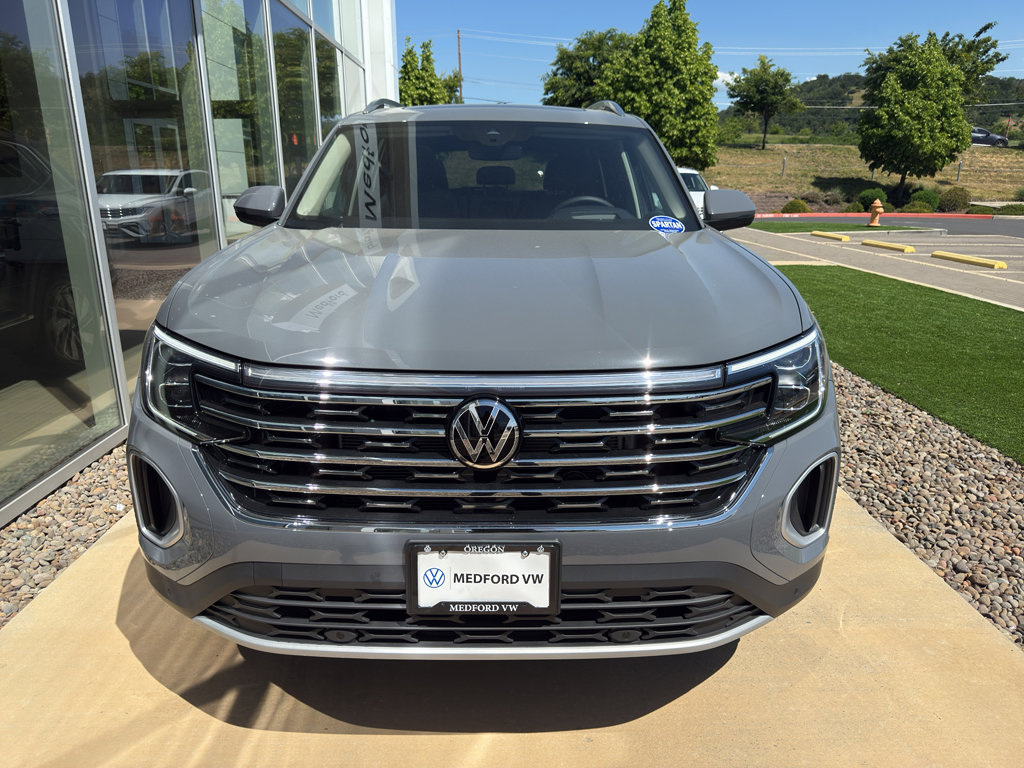 New 2025 Volkswagen Atlas SEL image 2