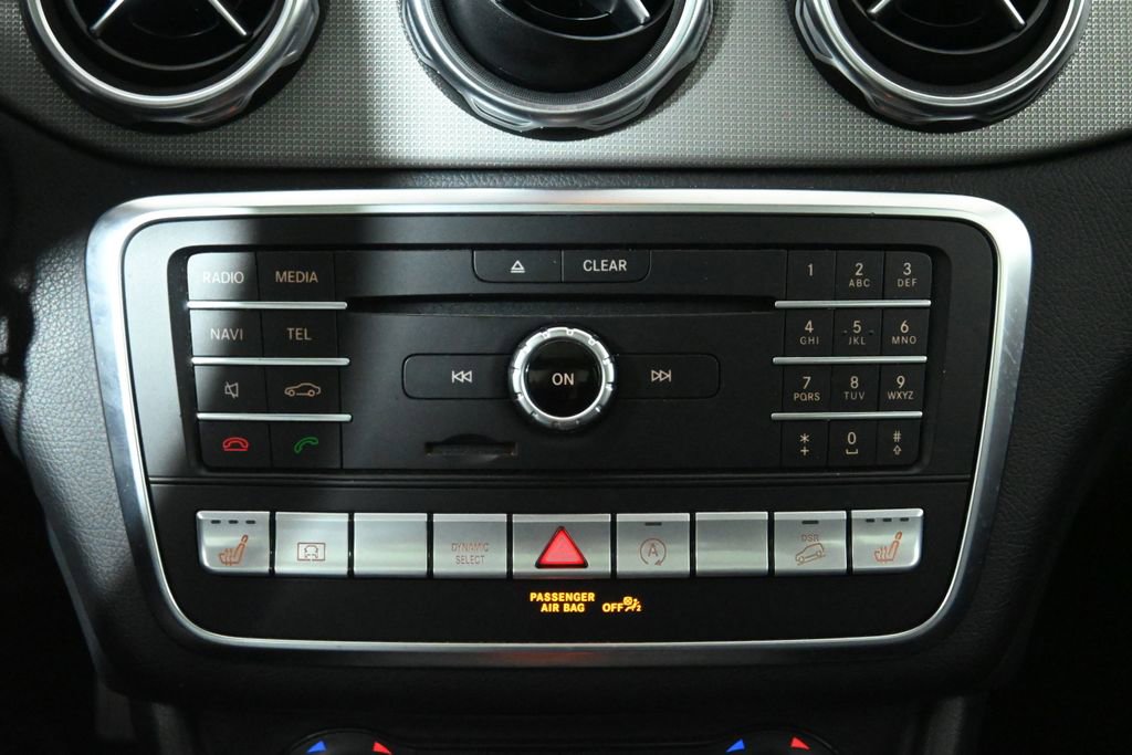 Used 2020 Mercedes-Benz GLA 250 4MATIC image 23