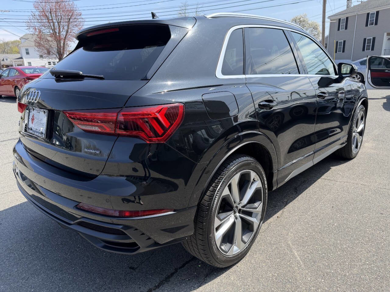 Used 2020 Audi Q3 2.0T Premium Plus w/ Premium Plus Package AWD/4WD image 9