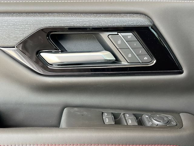 New 2026 GMC Yukon XL AT4 Ultimate AWD/4WD image 13