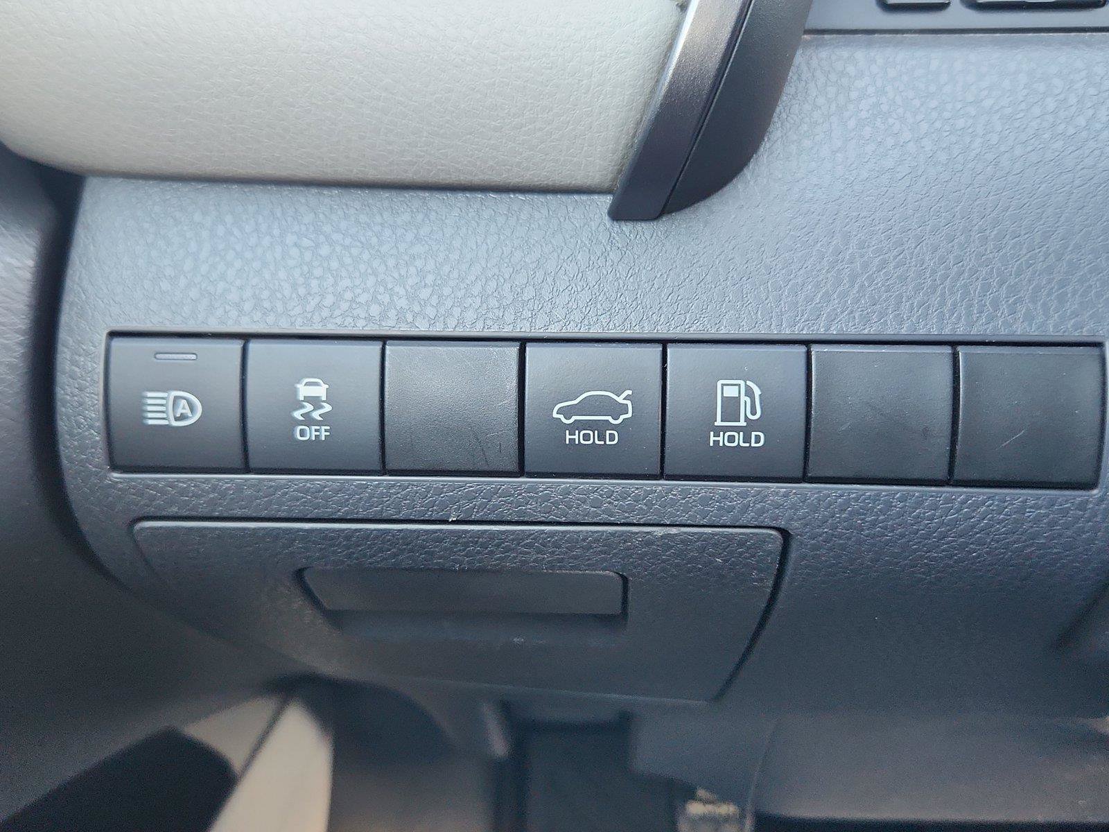 Used 2019 Toyota Camry SE FWD image 32
