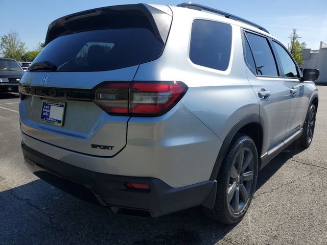 New 2026 Honda Pilot Sport image 4