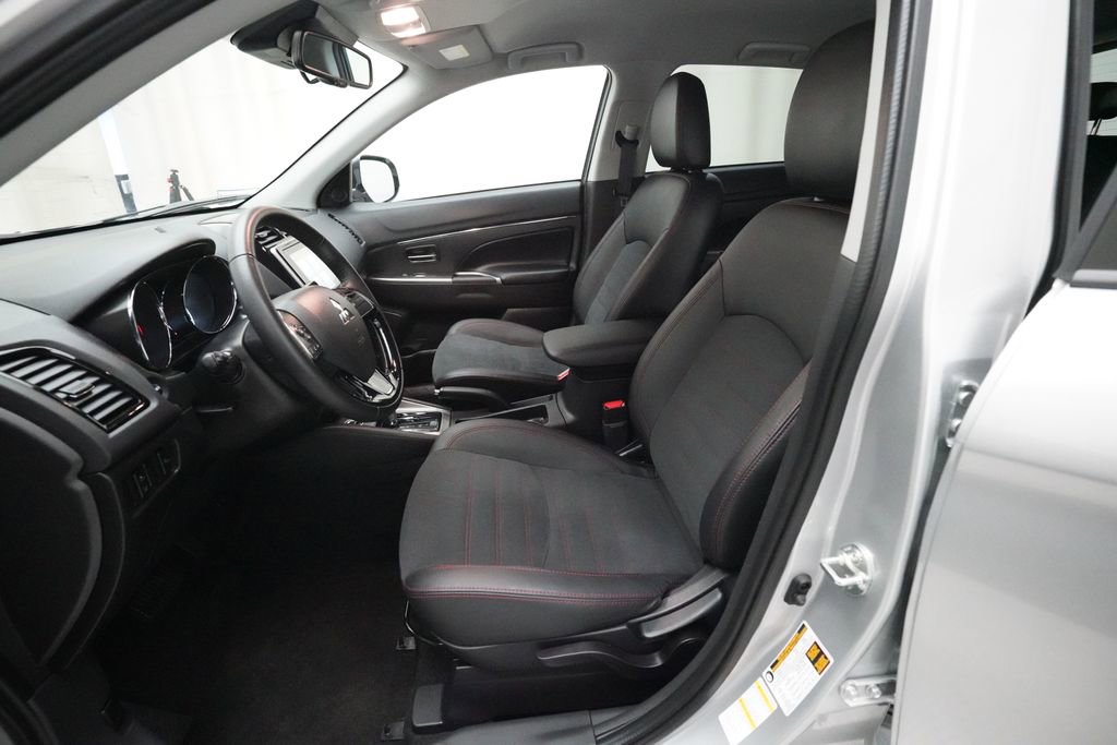 Used 2025 Mitsubishi Outlander Sport SE image 7