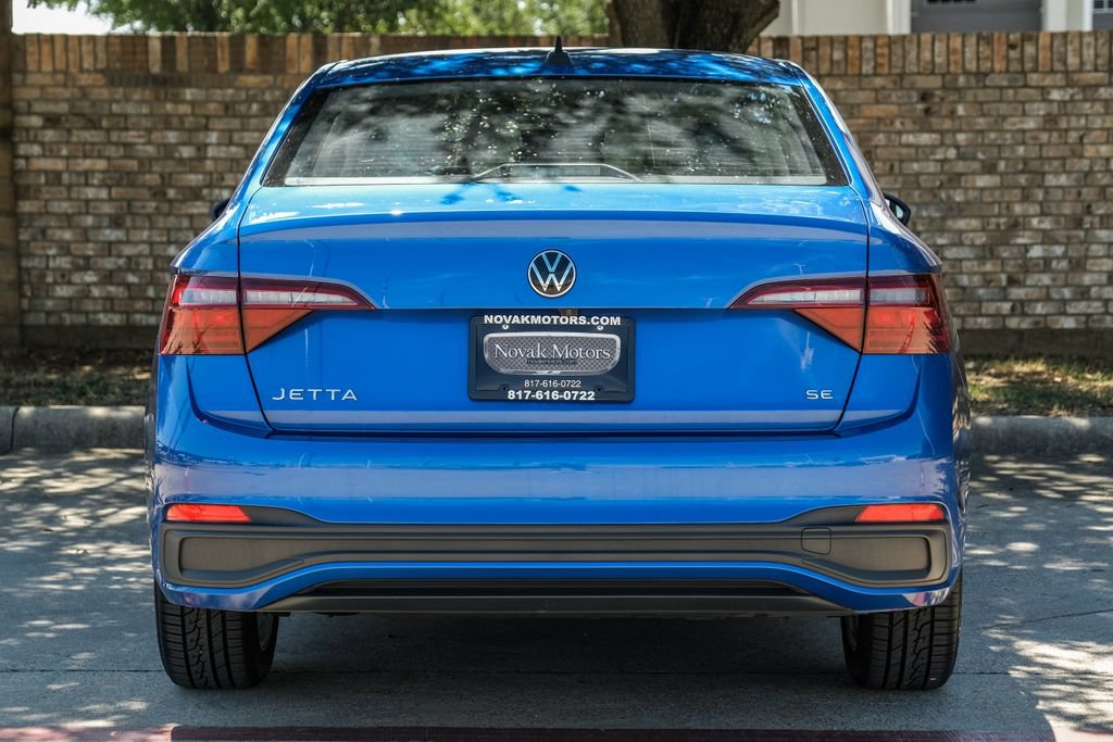 Used 2022 Volkswagen Jetta SE FWD image 19