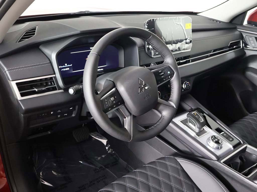 New 2025 Mitsubishi Outlander SEL image 30