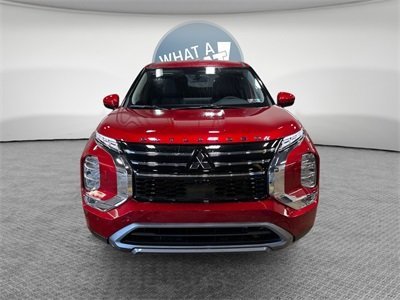New 2025 Mitsubishi Outlander SE image 9