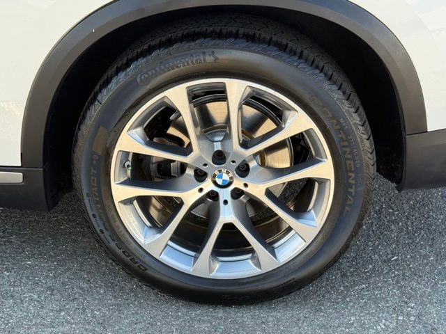 Certified 2023 BMW X5 sDrive40i w/ Premium Package RWD image 14