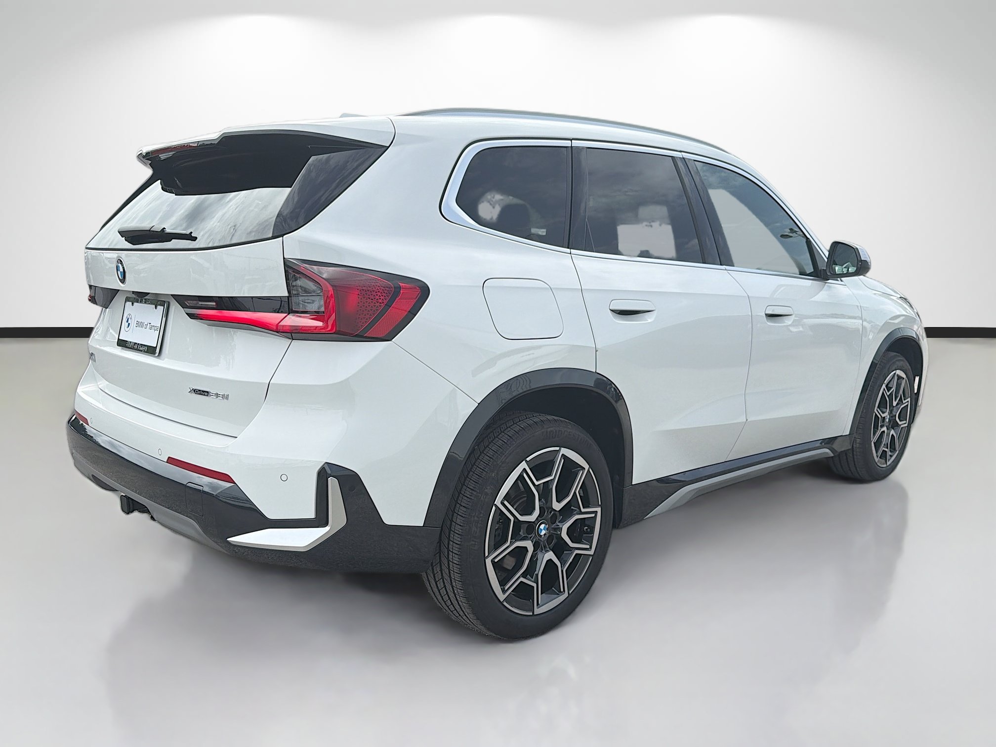 Used 2024 BMW X1 xDrive28i w/ Technology Package AWD/4WD image 7