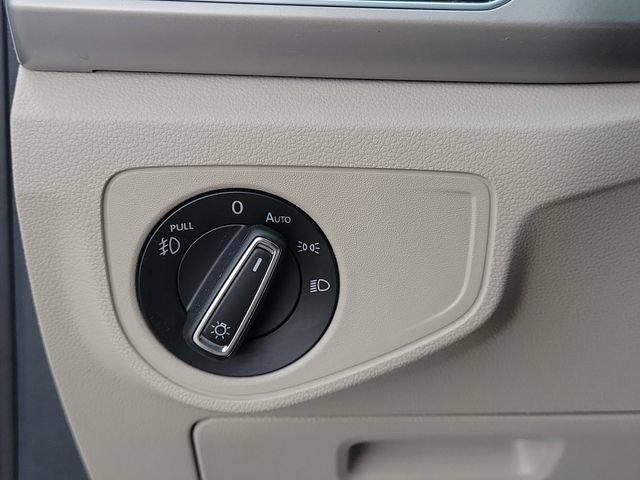 Used 2018 Volkswagen Atlas SEL FWD image 14
