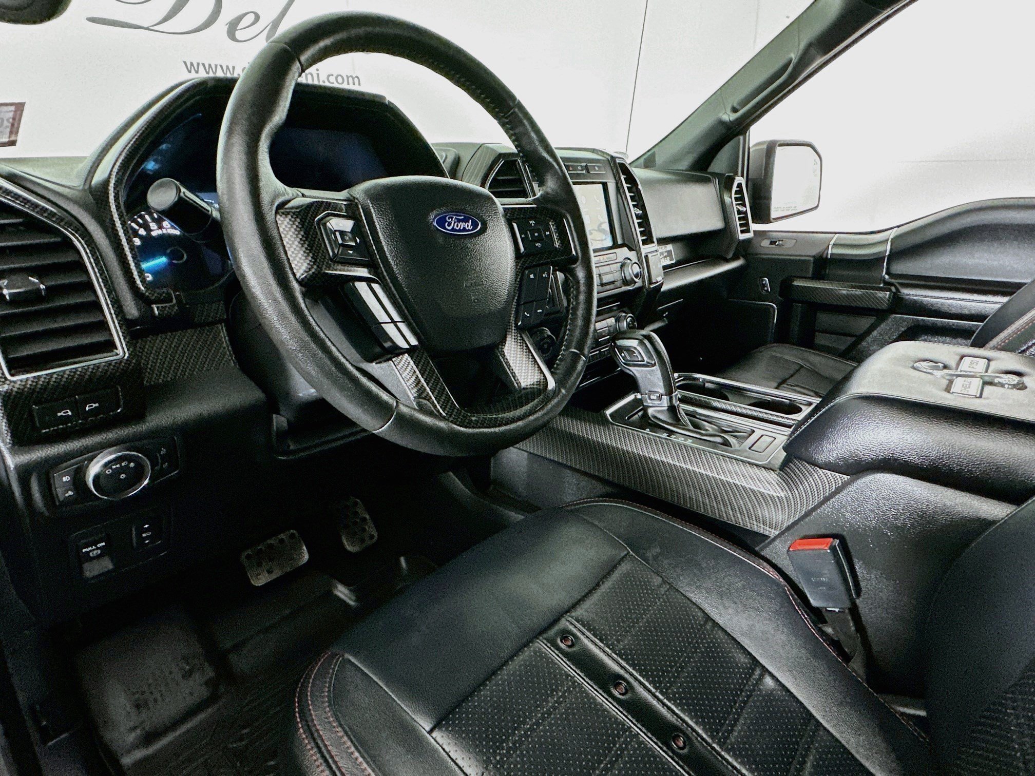 Used 2018 Ford F150 Lariat w/ Equipment Group 502A Luxury AWD/4WD image 7
