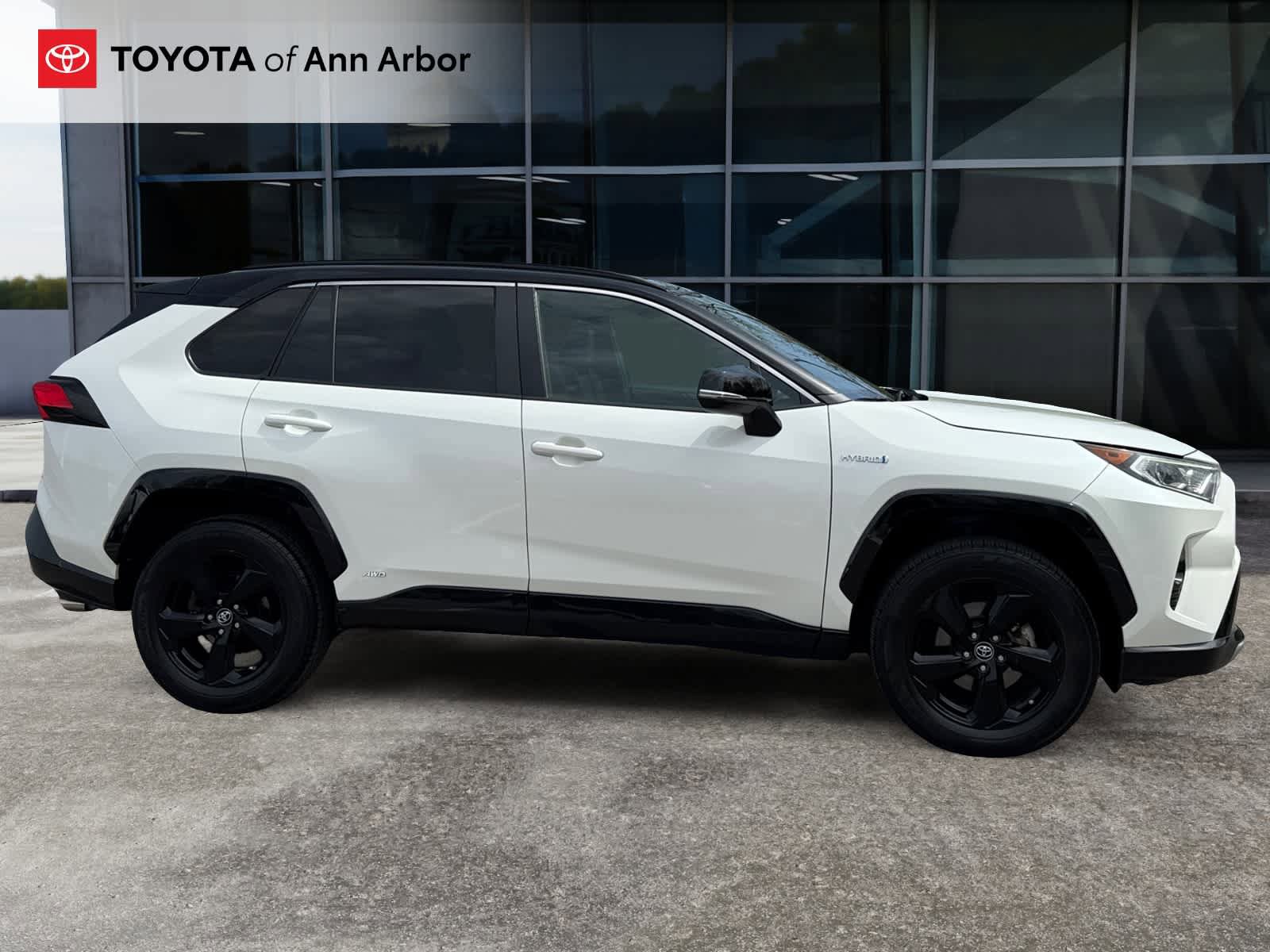Used 2019 Toyota RAV4 XSE AWD/4WD image 12