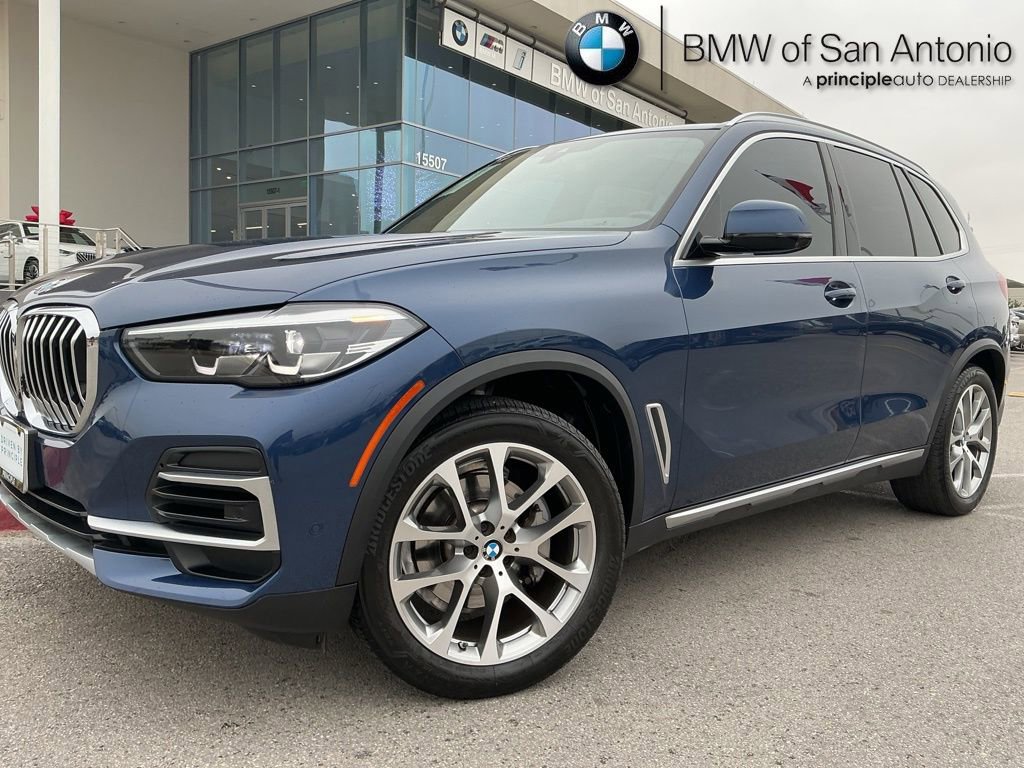 Certified 2023 BMW X5 sDrive40i w/ Premium Package image 1