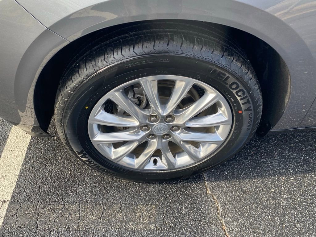 Used 2020 Buick Enclave Premium w/ Sun and Sites Package image 21