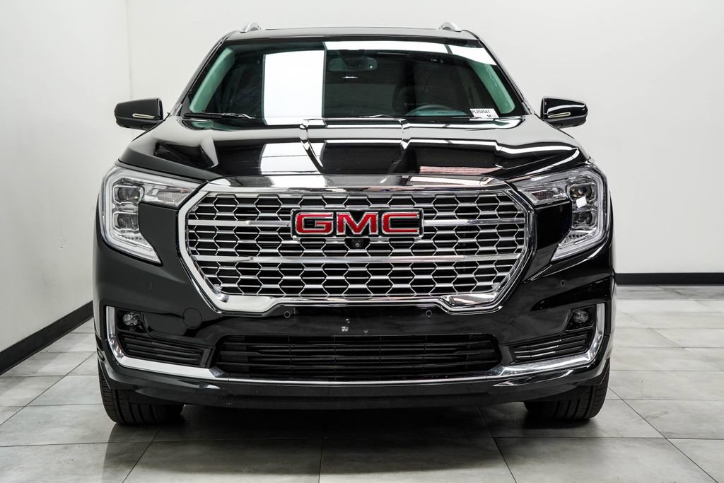 Used 2023 GMC Terrain Denali w/ Denali Premium Package AWD/4WD image 6