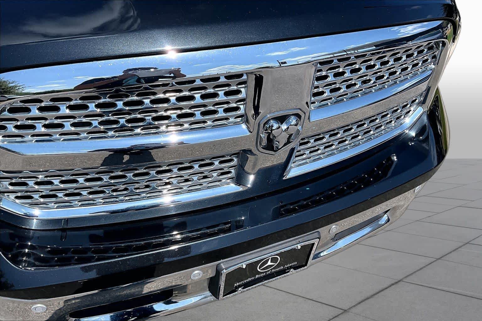 Used 2017 RAM 1500 Laramie w/ Convenience Group AWD/4WD image 29