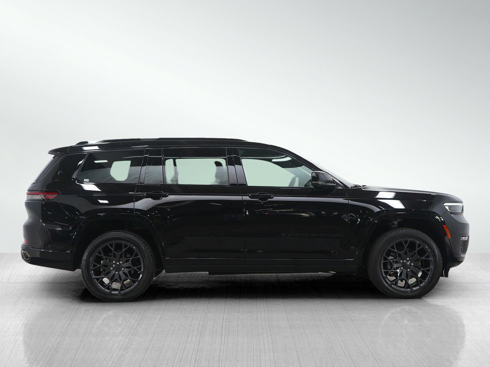 Used 2023 Jeep Grand Cherokee L Summit image 6