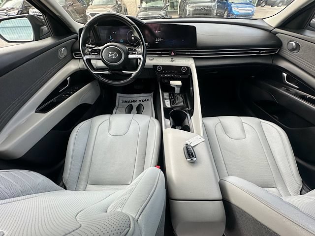 Used 2021 Hyundai Elantra Limited FWD image 20